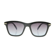 2018 Fashionable Square Shape Sunglasses with Metal Decoration